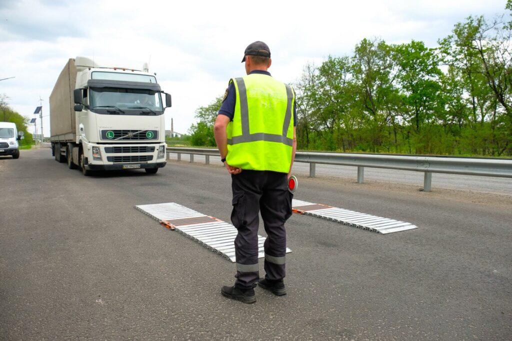 Кабмін вніс зміни до порядку автоматичної фіксації адмінправопорушень на транспорті